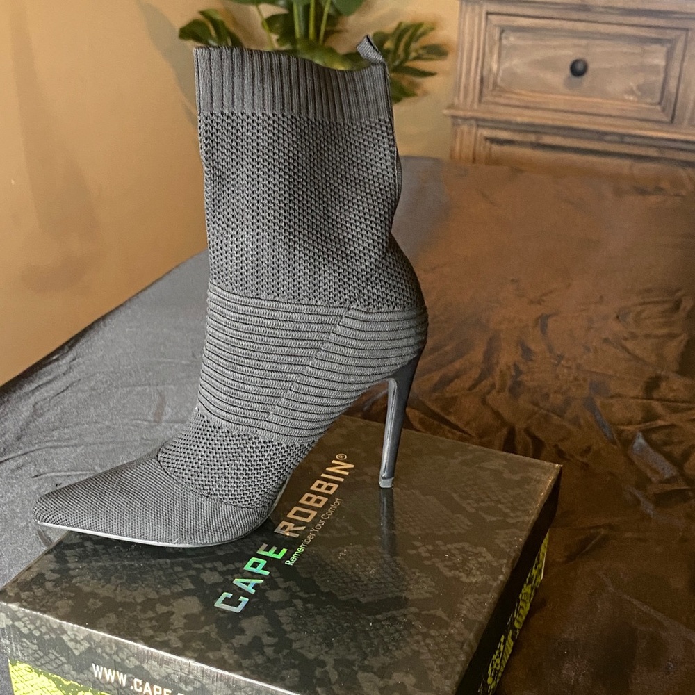 Cape Robbin Charcoal Knit Heeled Boots